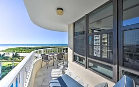 Resort Condo With Balcony And Stunning Ocean Views!